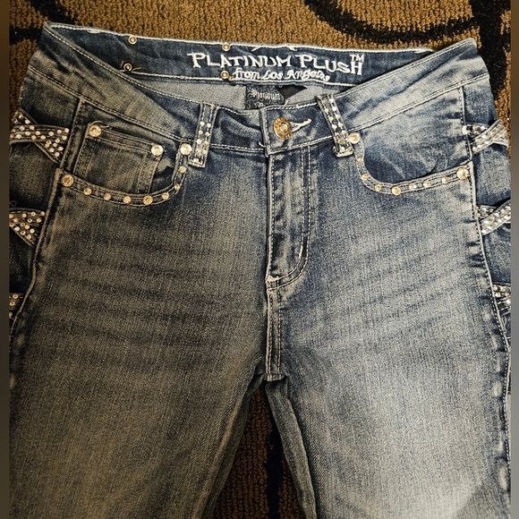Platinum Plush cut out jeans - Picture 3 of 9